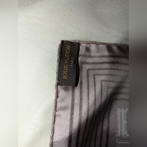 Louis Vuitton Trunks Silk Scarf with Gift Box Purple Brown LNC COA - Picture 7 of 13